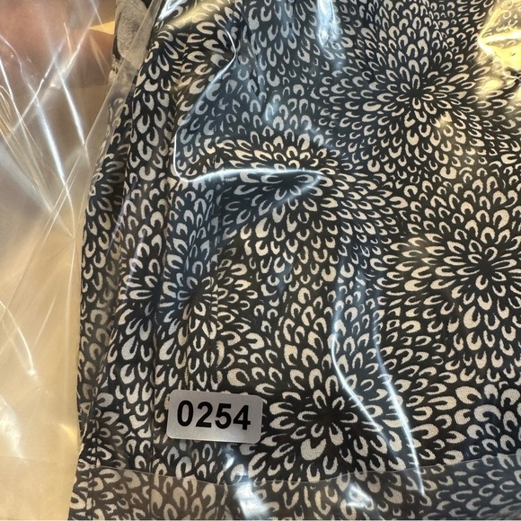 Lululemon Departure Joggers Trousers Pants Size 6 Black Floral Athletic Office - Picture 12 of 12